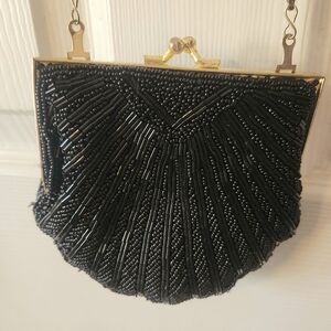 Vintage Scallop Black Beaded Kiss Clasp Closure Evening Bag Pocketbook Purse